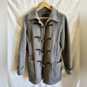 BANANA REPUBLIC GRAY WOOL BLEND DUFFEL COAT WITH TOGGLES and ZIPPER - SIZE M